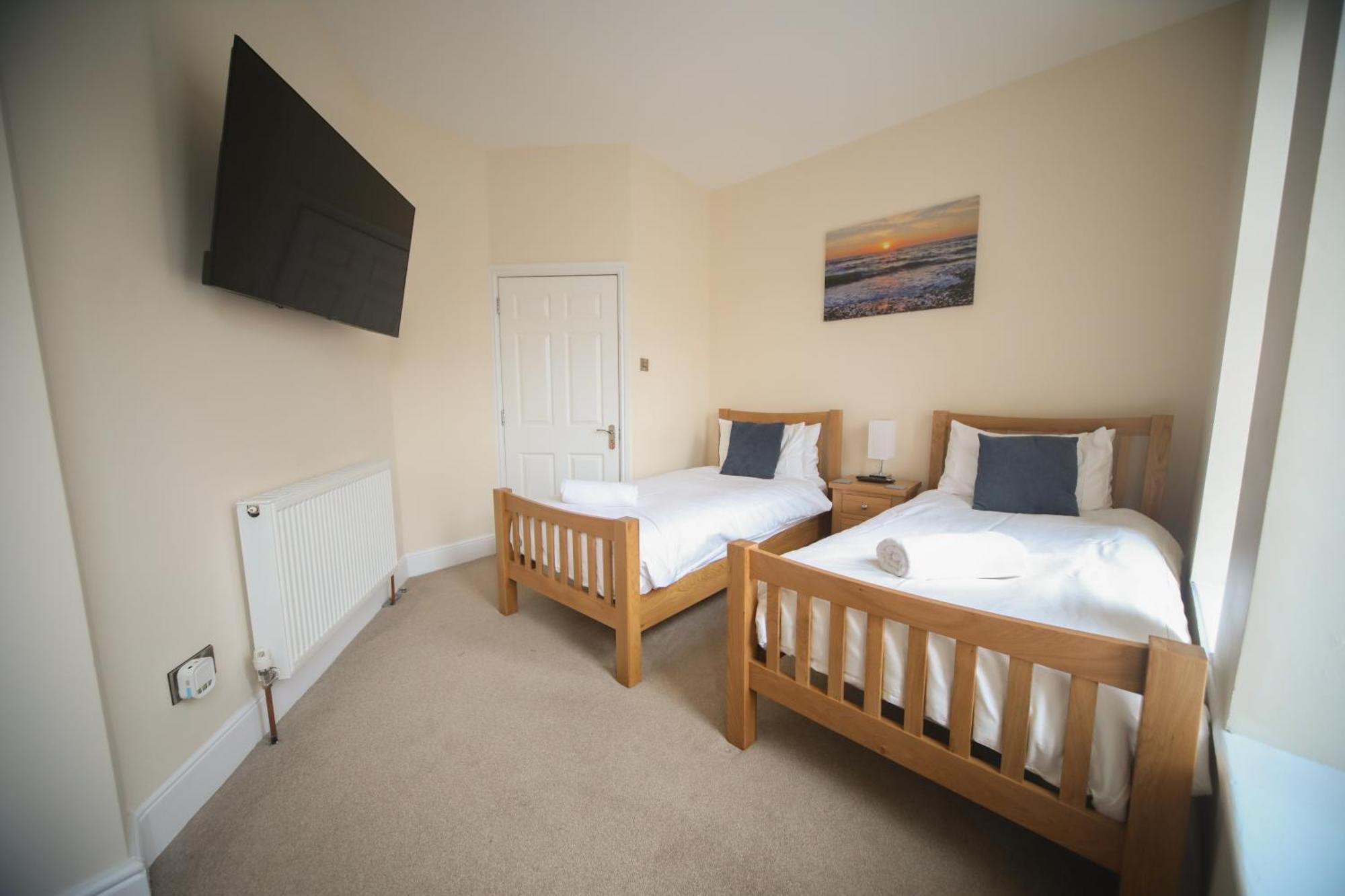 Lfracombe Holiday Apartment Close To Tunnels Beaches イフラクーム エクステリア 写真