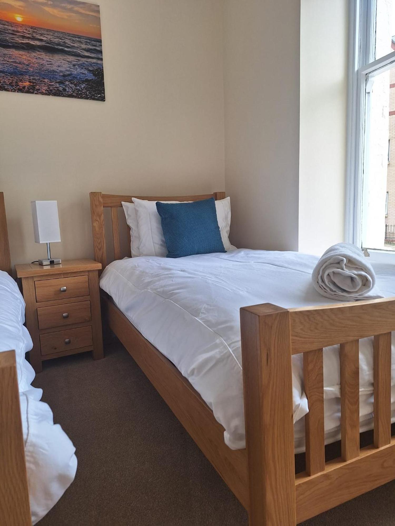 Lfracombe Holiday Apartment Close To Tunnels Beaches イフラクーム エクステリア 写真